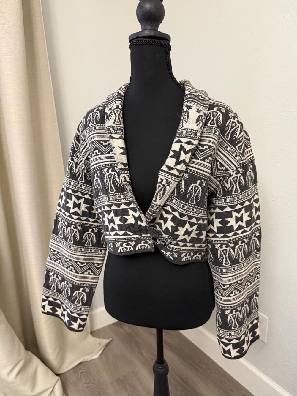 Vintage Flashback Cropped Black and Cream Patterned Shawl Collar Jacket